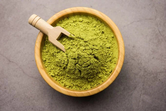 Moringa Powder: Benefits, Side Effects, and Uses of the Green Superfood